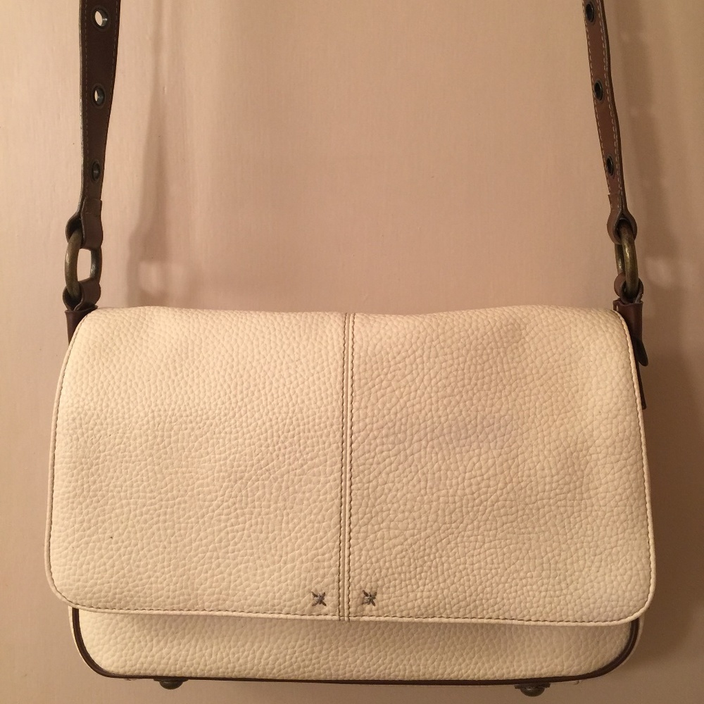 Ivory Off White Shoulderbag by Liz Claiborne